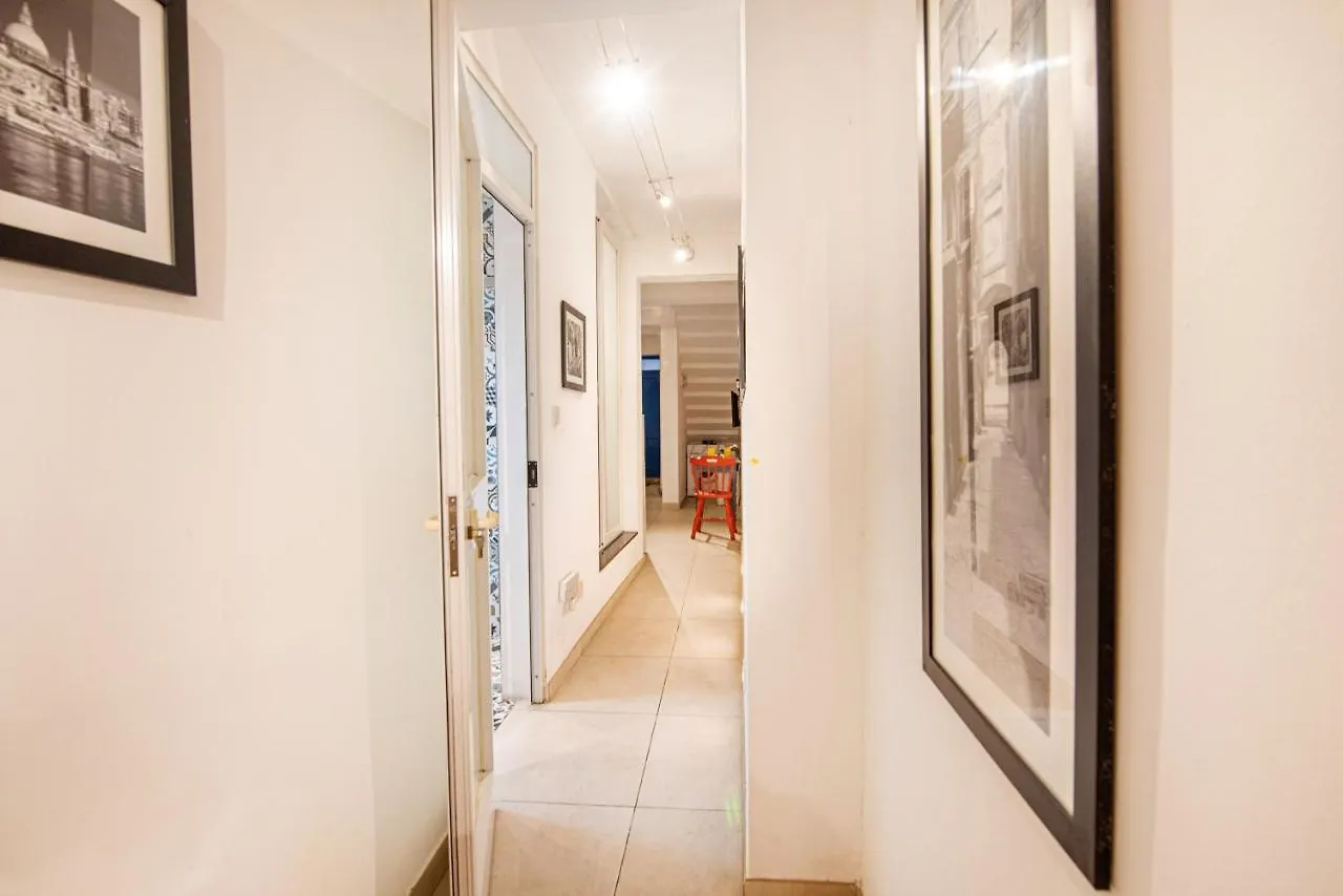 Valletta Ferry Apartment 0*,